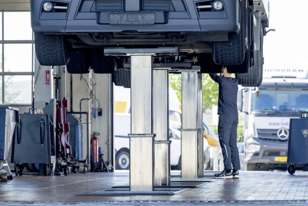 Sollevatore a scomparsa da fossa